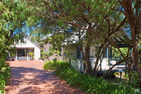 Orion Studio With Ocean Views - Northern Rivers Accommodation 2