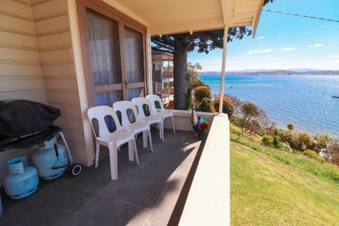 Tommys Lakehouse - Northern Rivers Accommodation 1