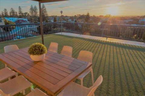 Henley Beach South Amazing Views Huge Private Balcony! - Northern Rivers Accommodation 0