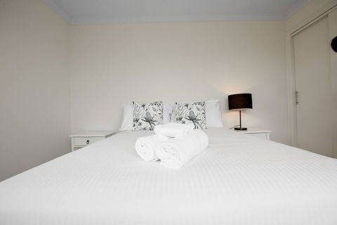 Superb Luxe 5BR House@point Cook Near Lake - Northern Rivers Accommodation 6