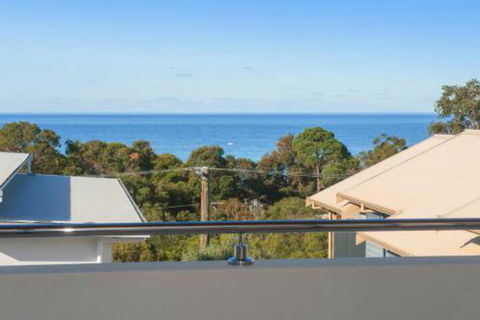 Opulent Oasis - Northern Rivers Accommodation 3