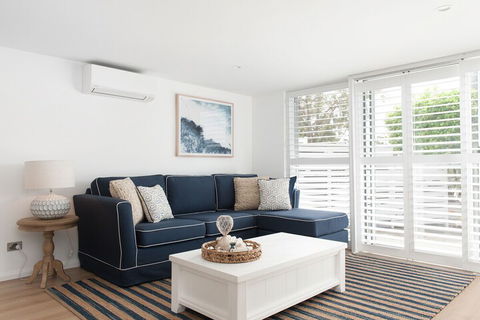 Arabella Stylish Seaside Sanctuary With Views - Northern Rivers Accommodation 2