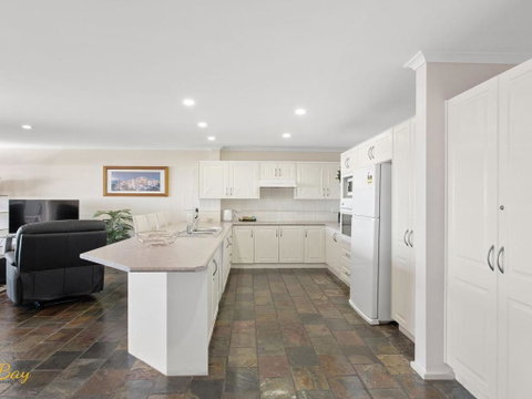 Nelson Bay CBD Apartment No.41 Nelson Towers - Northern Rivers Accommodation 2