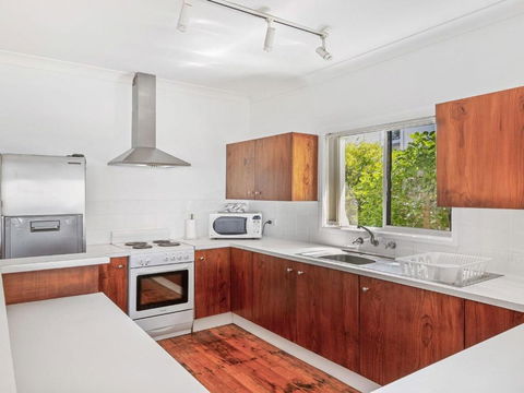 Seaspray On Culburra Dolphin & Whale Watching - Northern Rivers Accommodation 4