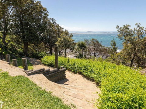 Seaspray On Culburra Dolphin & Whale Watching - Northern Rivers Accommodation 2
