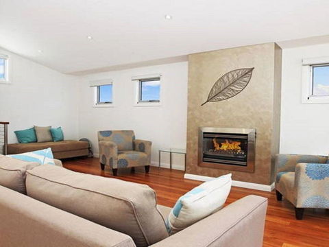 Surf Mist Contemporary Seaside Duplex - Northern Rivers Accommodation 5
