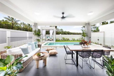 WINDFALL In PALM COVE - Northern Rivers Accommodation 5
