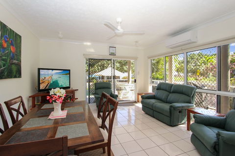 Champagne Apartment 1 - Northern Rivers Accommodation 3