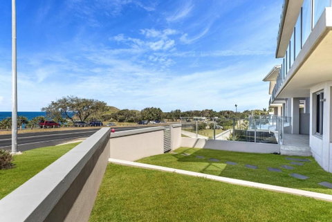 Beachfront Cabarita Apartment - Northern Rivers Accommodation 6
