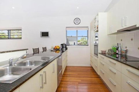 Papaya House - Northern Rivers Accommodation 0