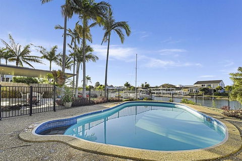 CANAL HOME NEAR MOOLOOLABA Kooringal - Northern Rivers Accommodation 6