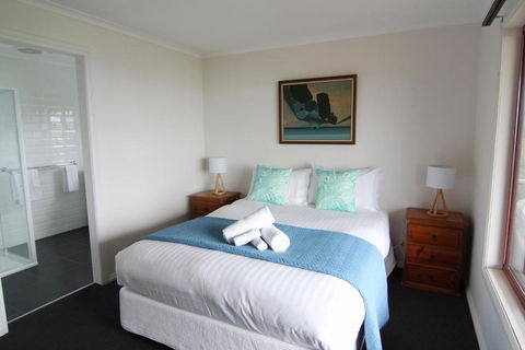 DOLPHIN LOOKOUT COTTAGE Amazing Views Of The Bay Of Fires - Northern Rivers Accommodation 2