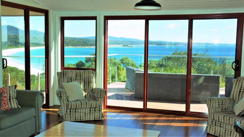 DOLPHIN LOOKOUT COTTAGE Amazing Views Of The Bay Of Fires - Northern Rivers Accommodation 3