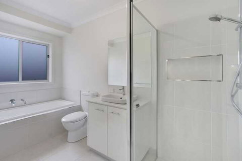 V & V Family Dream Away - Northern Rivers Accommodation 3