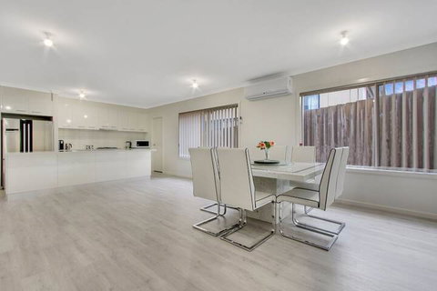 V & V Family Dream Away - Northern Rivers Accommodation 4