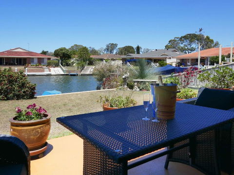 Waterfront Haven With Jetty Mooring & WiFI - Northern Rivers Accommodation 5