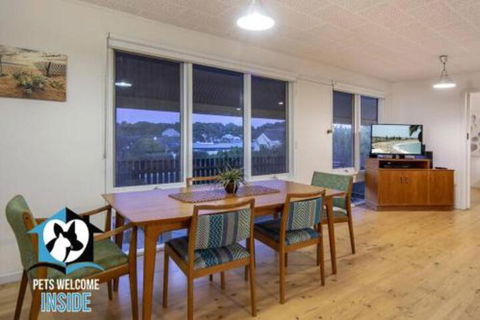 Retro Groovy Pad Pt Elliot - Northern Rivers Accommodation 2