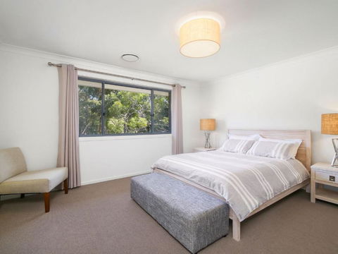 Lakeside Luxury 13 Lake Street - Northern Rivers Accommodation 5