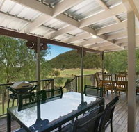 Rosa Estate in Broke Two 3br House in walking distance to Cellar Doors - Northern Rivers Accommodation