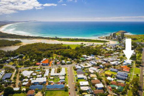 WAVES On MAIN 4 / 1 MAIN STREET - Northern Rivers Accommodation 5