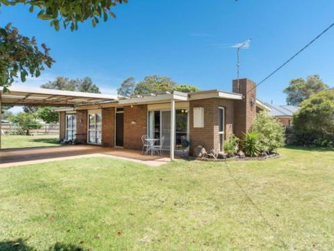 Raymond Cottage - Northern Rivers Accommodation 5