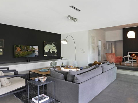 Greywood Classic Highlands Charm & Serene Living - Northern Rivers Accommodation 6