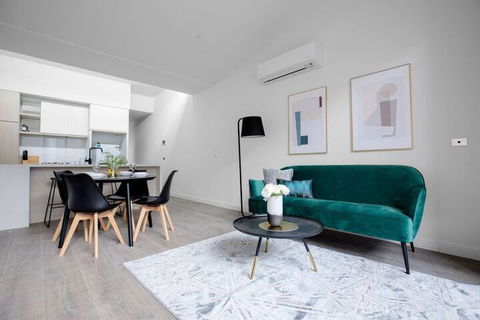 Taste Of Art! Stunning Townhouse Stayatmoonee Ponds - Northern Rivers Accommodation 1