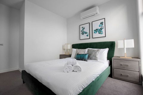 Taste Of Art! Stunning Townhouse Stayatmoonee Ponds - Northern Rivers Accommodation 4