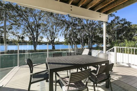 Stunning River House 51 Hilton Esplanade - Northern Rivers Accommodation 0