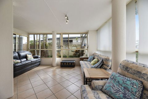 Fabulous Pet Friendly Family Home - 3 Carribean Court - Northern Rivers Accommodation 7