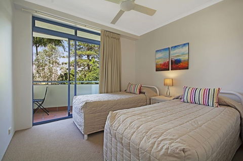 Stunning Views Great Location Sunshine Beach! Unit 1 Vista Pacific 12 Bryan Street - Northern Rivers Accommodation 3