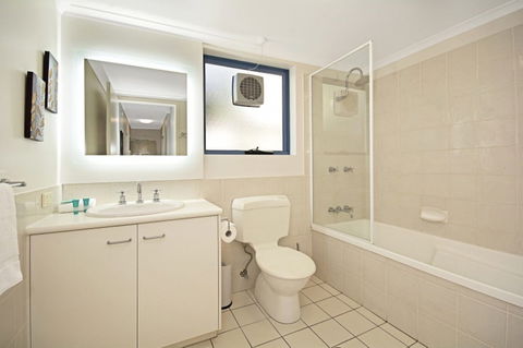 Stunning Views Great Location Sunshine Beach! Unit 1 Vista Pacific 12 Bryan Street - Northern Rivers Accommodation 4