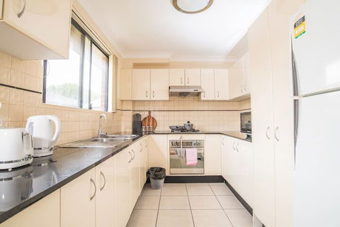 True Comfort! 3bed2bath APT Near Ashfield Station! - Northern Rivers Accommodation 4