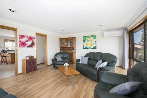 Deering 106 ULLADULLA - Northern Rivers Accommodation 5