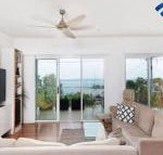 Embracing DutchiesatNelsons Bay - Northern Rivers Accommodation