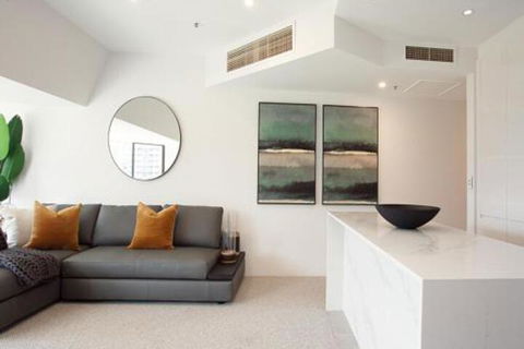 THE HYDEAWAY LUXE HYDE PARK CITY APARTMENT Hosted By LAbode Accommodation - Northern Rivers Accommodation 2