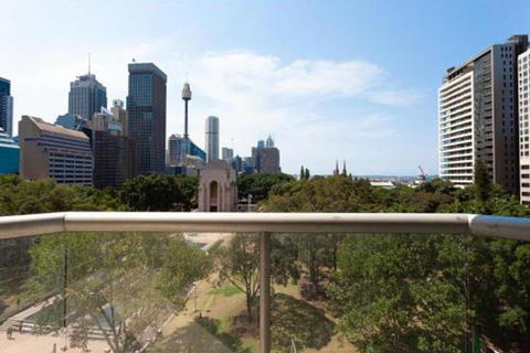 THE HYDEAWAY LUXE HYDE PARK CITY APARTMENT Hosted By LAbode Accommodation - Northern Rivers Accommodation 4