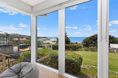 COASTAL HAVEN Panoramic Ocean Views - Northern Rivers Accommodation 4