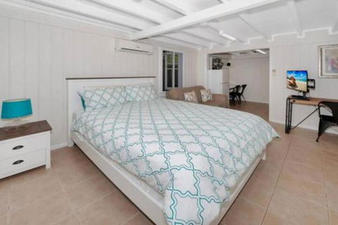 Studio 258 On Lake - Northern Rivers Accommodation 1