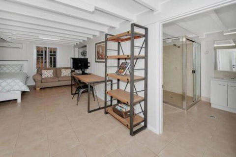 Studio 258 On Lake - Northern Rivers Accommodation 2