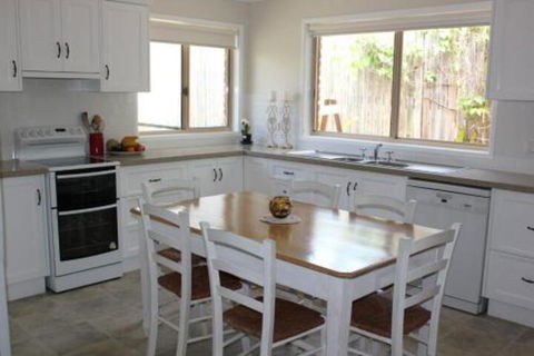 2 51 Carlo Road Rainbow Beach Pets Welcome Air Conditioning Walk To The Shops - Northern Rivers Accommodation 6