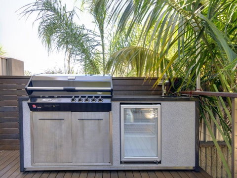 Street Cafe Boutique Accommodationat Nelson Bay - Northern Rivers Accommodation 5