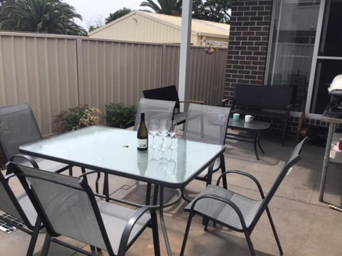 Discover Warilla Bright & Airy Townhouse Near The Beach & Lake - Northern Rivers Accommodation 5