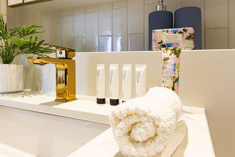 Urban Rest - Collins St CBD - Northern Rivers Accommodation 6