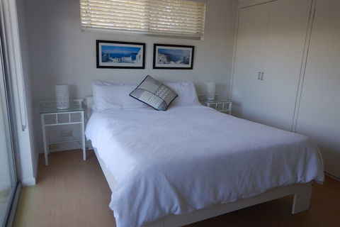 Unit 2 At 4 Pelican Street, Peregian Beach, Noosa Area - Northern Rivers Accommodation 5