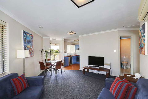 Scarborough Beach Front Resort - Shell 7 - Northern Rivers Accommodation 7