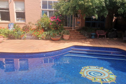 Stylish Comfortable Central Artists Home - Northern Rivers Accommodation 3