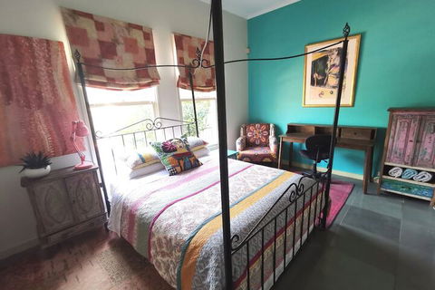 Stylish Comfortable Central Artists Home - Northern Rivers Accommodation 7