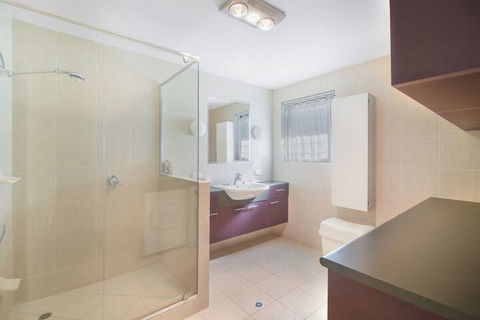 Unit 3 At 4 Pelican Street, Peregian Beach, Noosa Shire - Northern Rivers Accommodation 2
