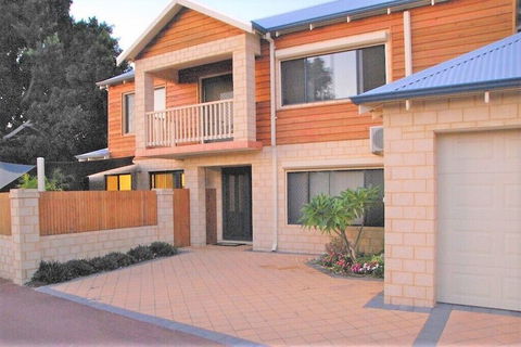 Terrific Townhouse - Northern Rivers Accommodation 5